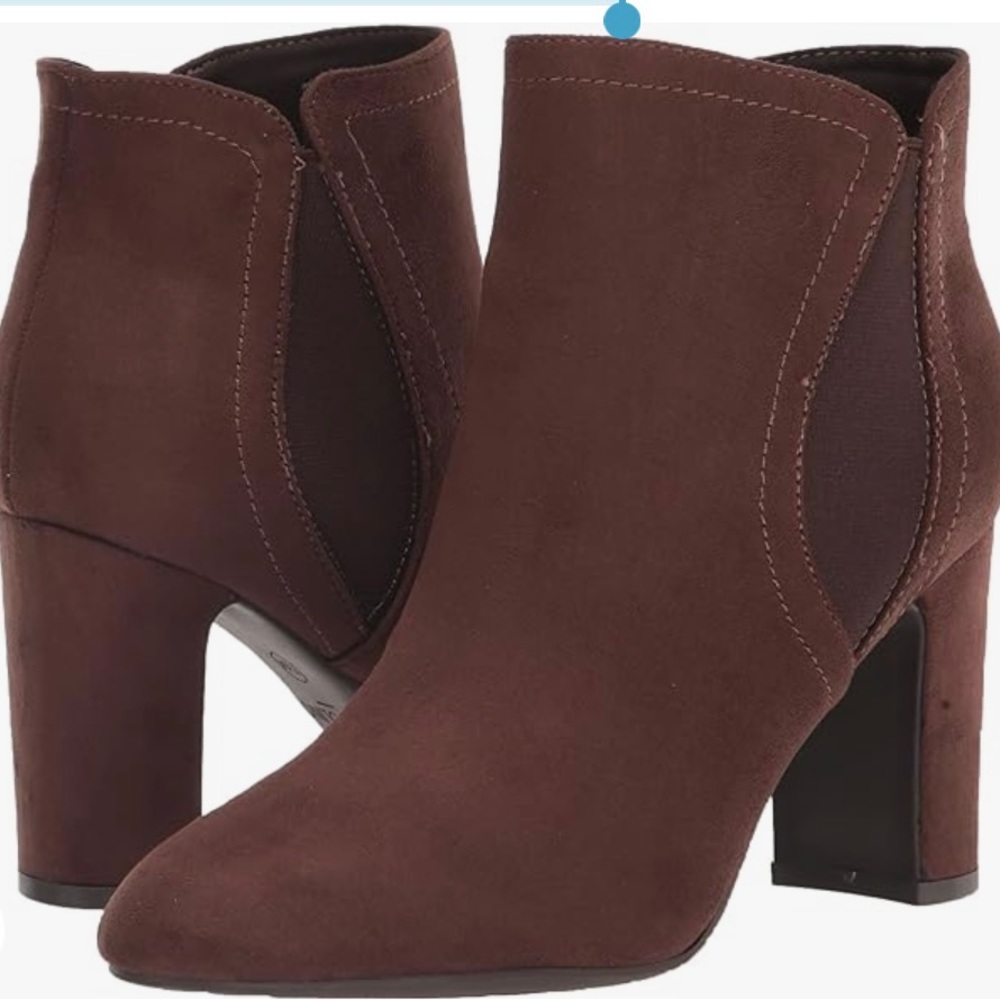 Bandolino Women's Kella Ankle Boot.